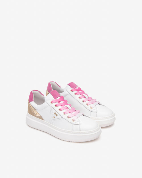 An image of the Nero Giardini Cile Trainers