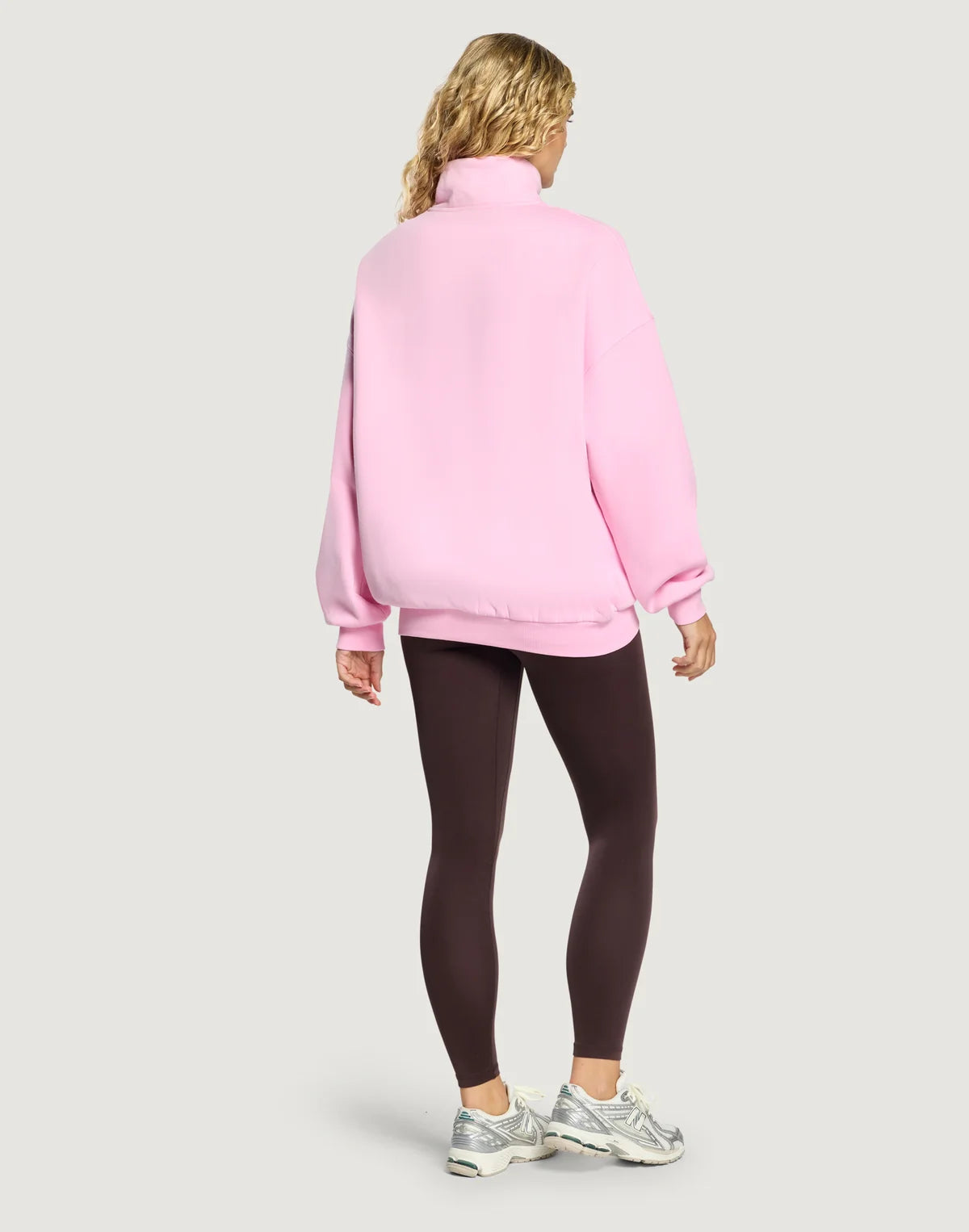 Snap Collar Sierra Sweatshirt