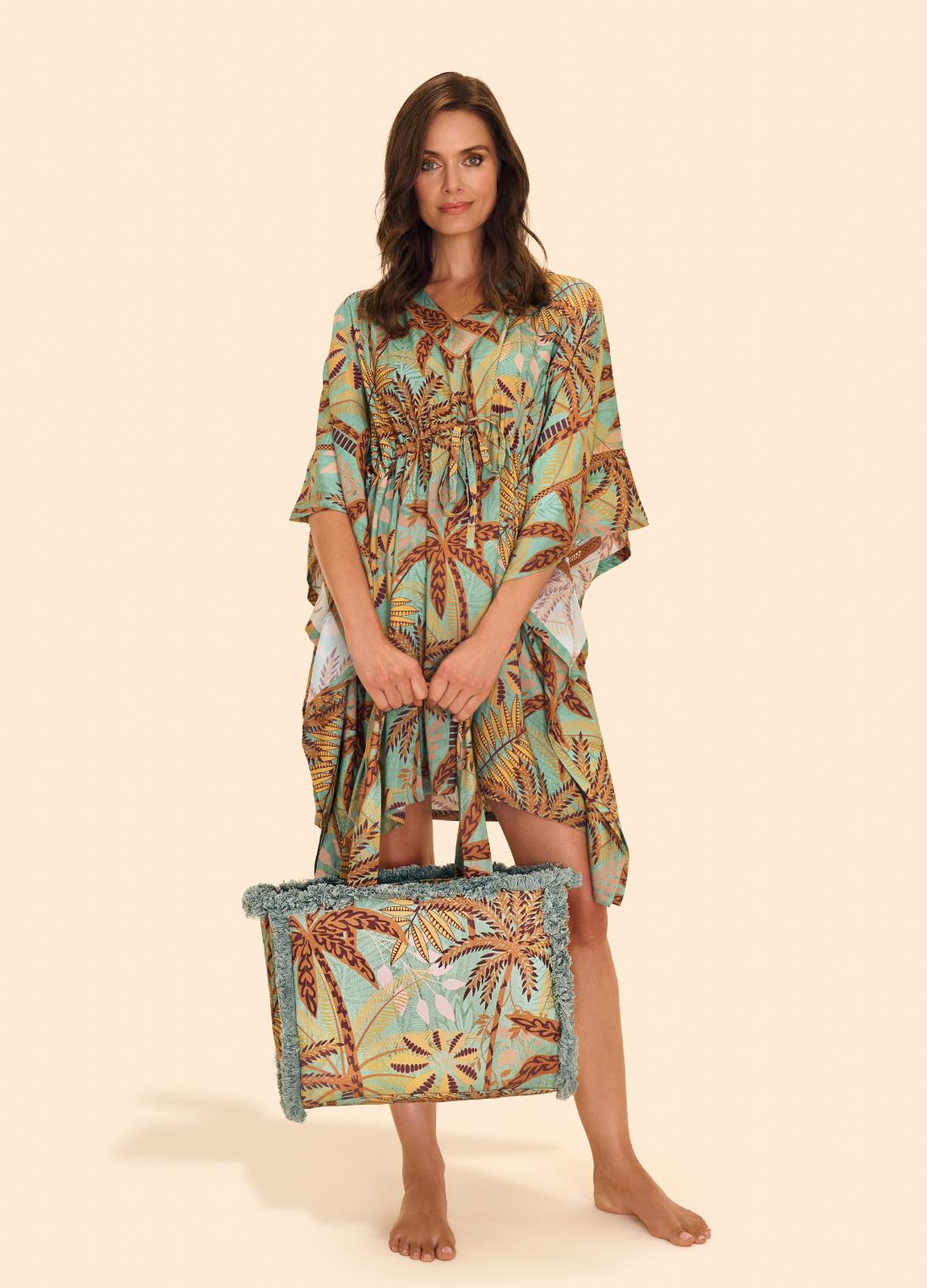 An image of the Powder Fringed Box Tote Bag
