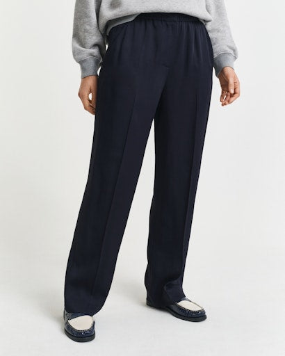 An image of the Gant Fluid Pants