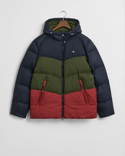 An image of the Gant Active Cloud Blocked Jacket