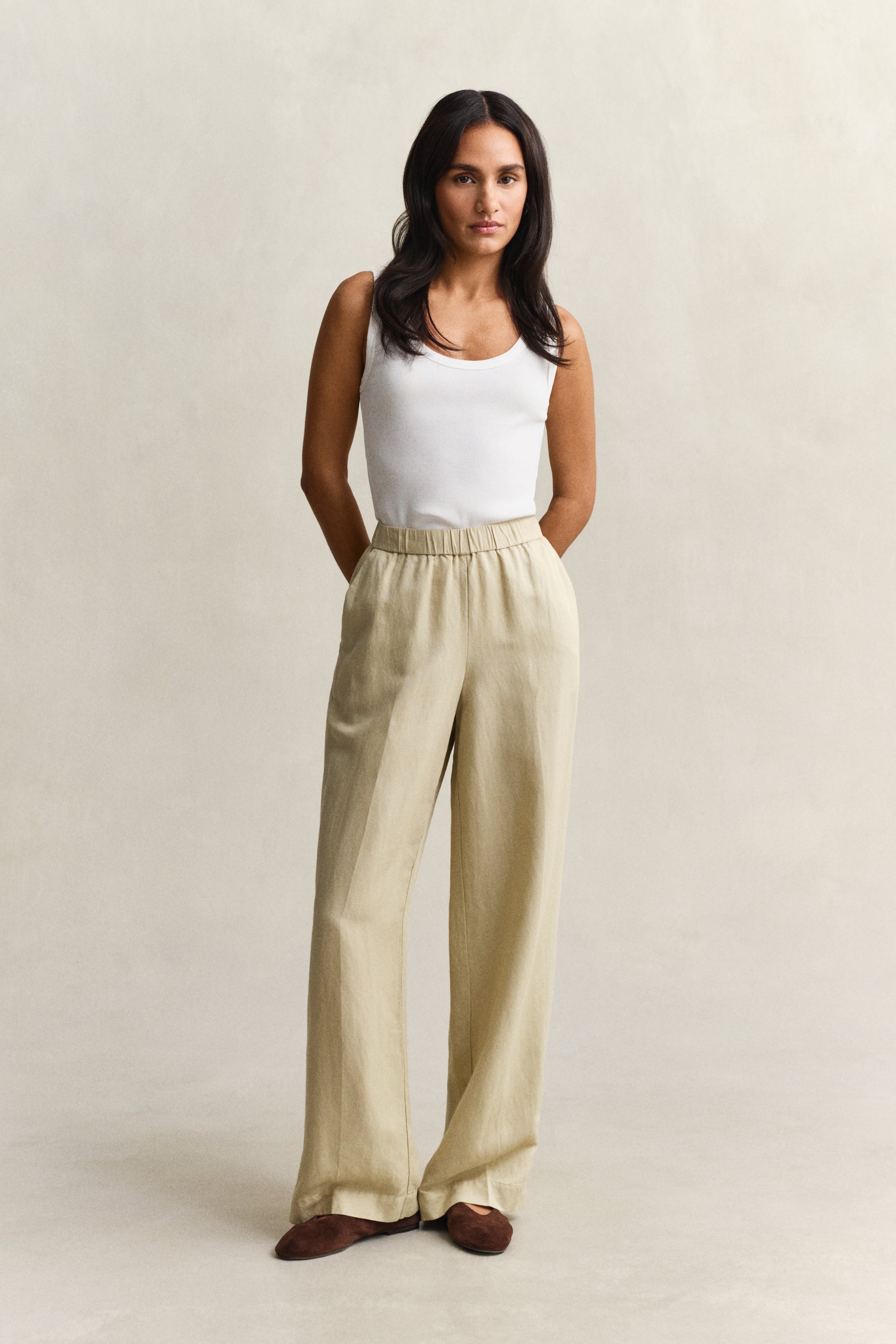 An image of the Gant Linen Blend Pull On Pants