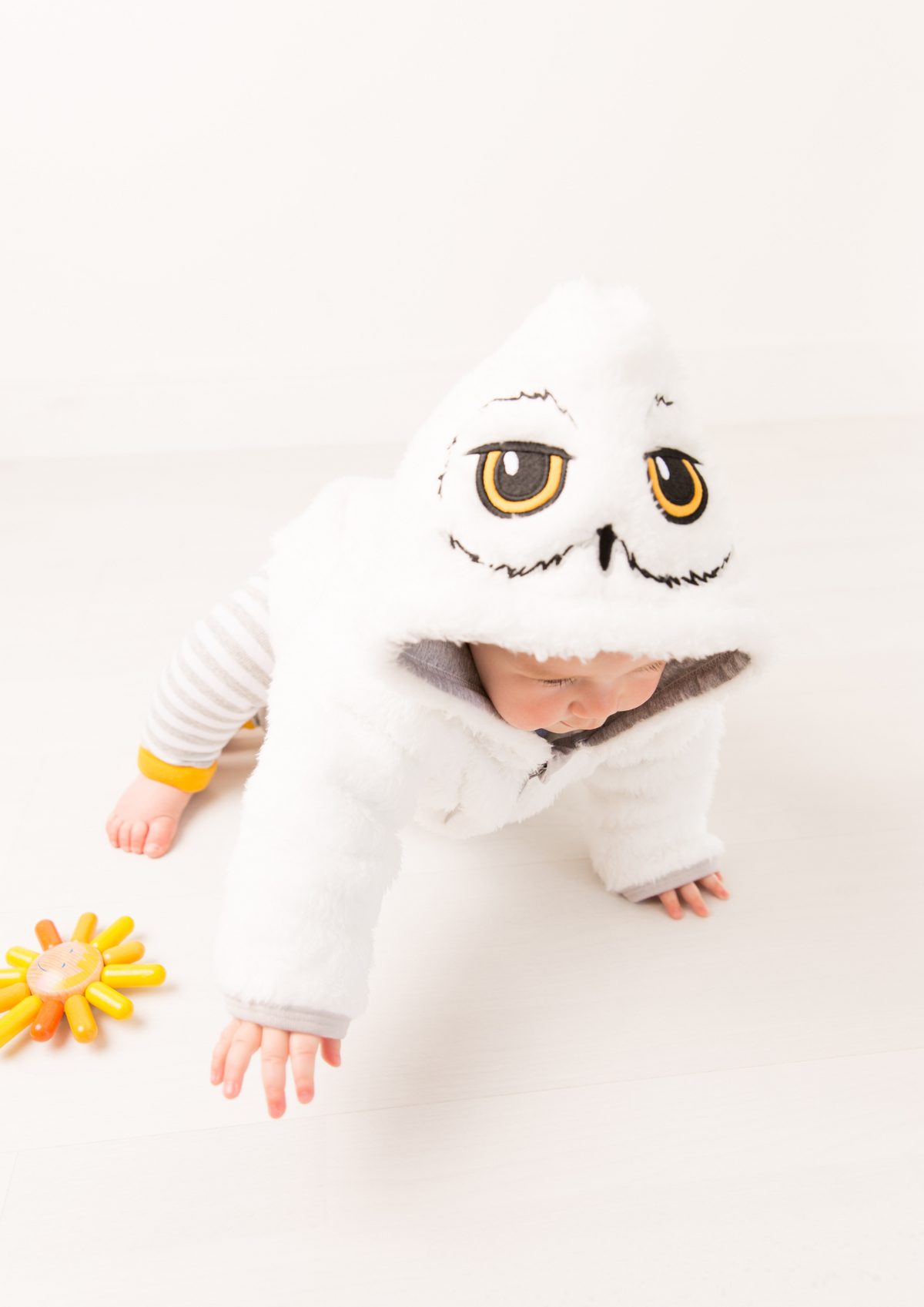 An image of the Blade & Rose Harry Potter Hedwig Fluffy Hoodie