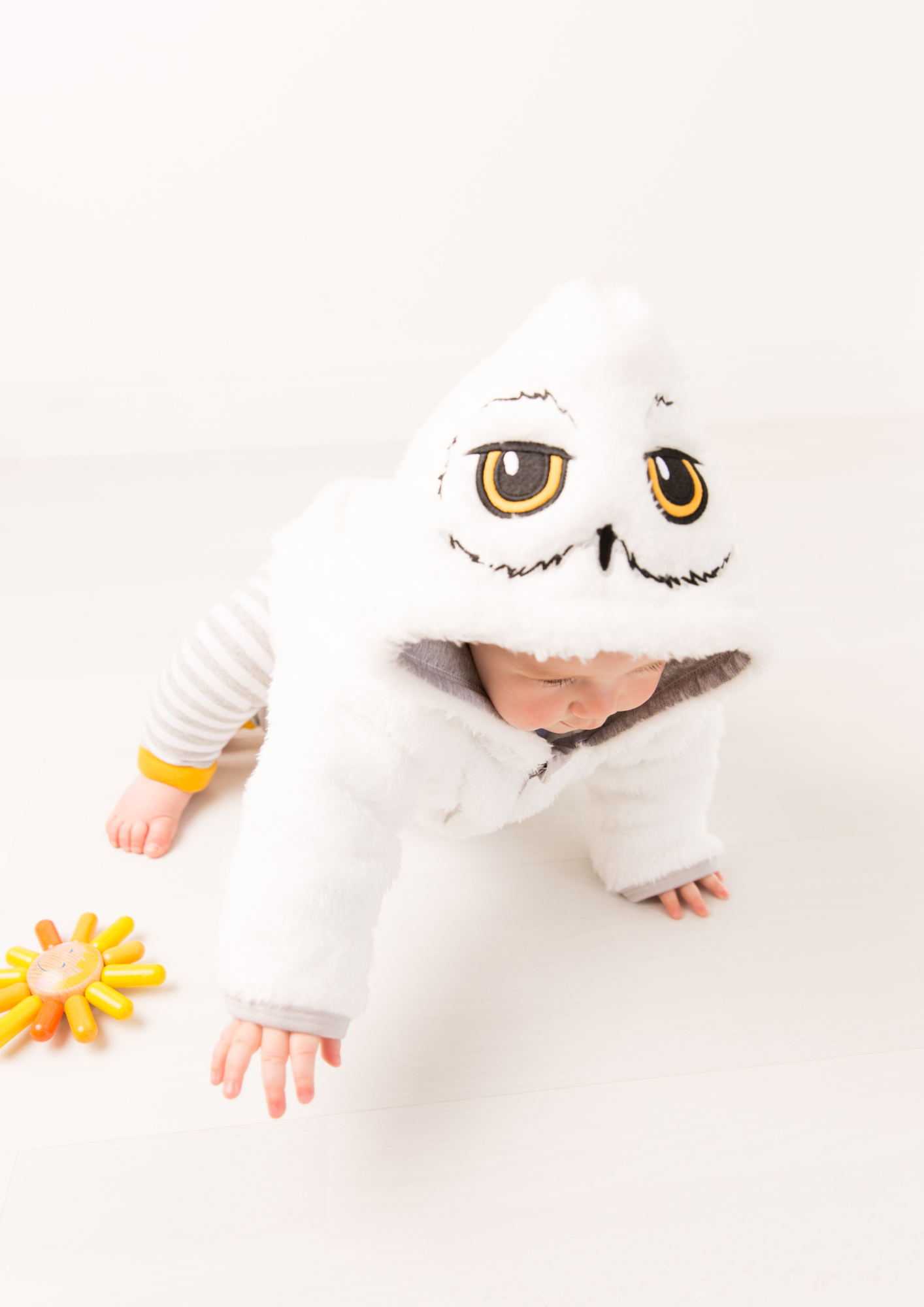 An image of the Blade & Rose Harry Potter Hedwig Fluffy Hoodie