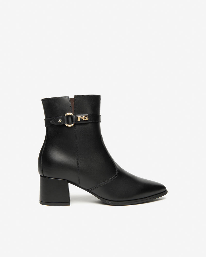 An image of the Nero Giardini Guanto Leather Ankle Boots