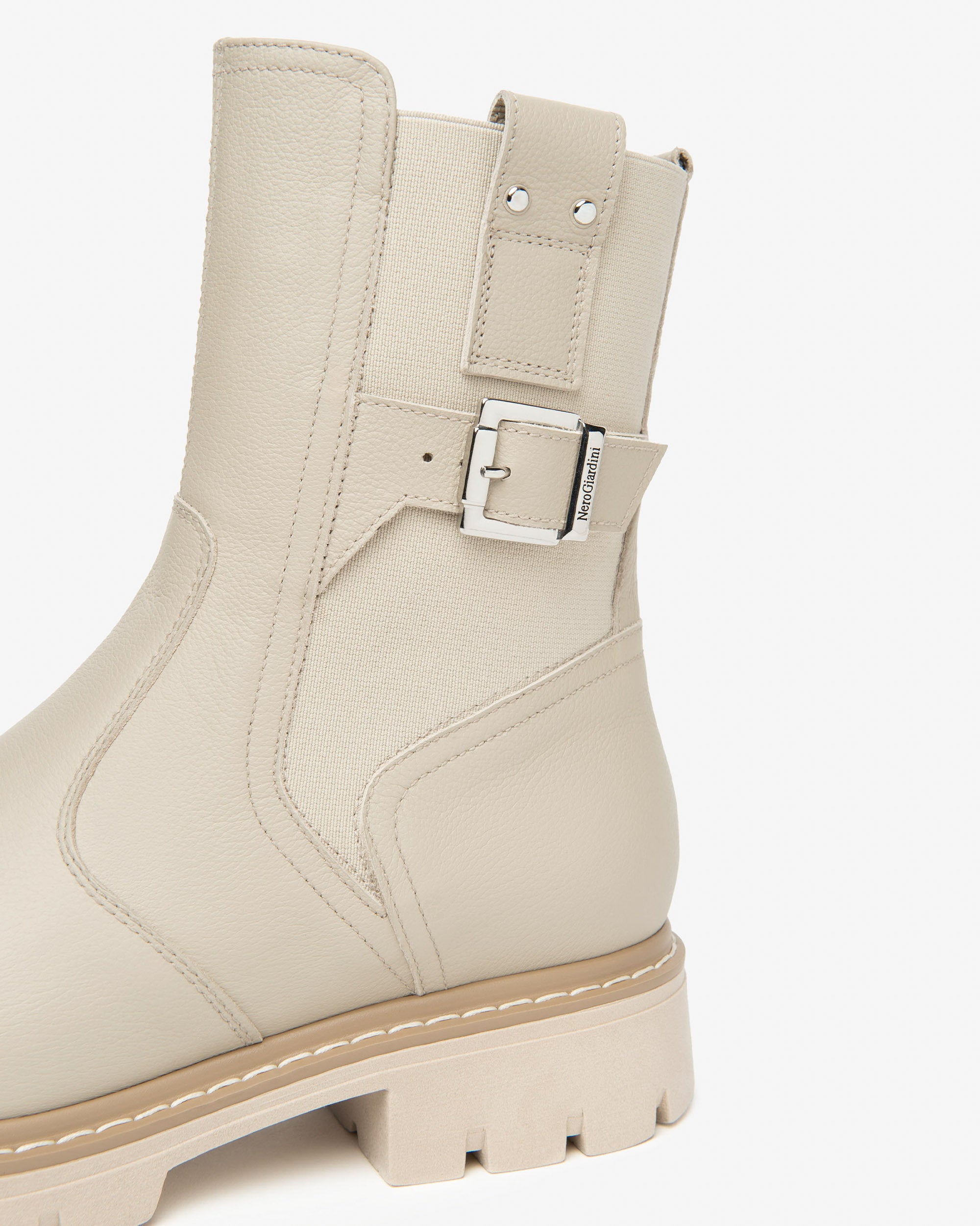 An image of the Nero Giardini Chianti Leather & Fabric Ankle Boots