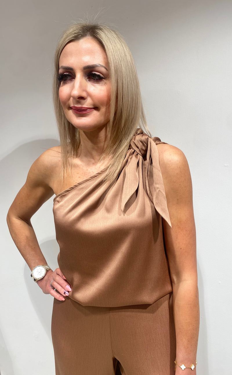 An image of the Emme Prussia Top