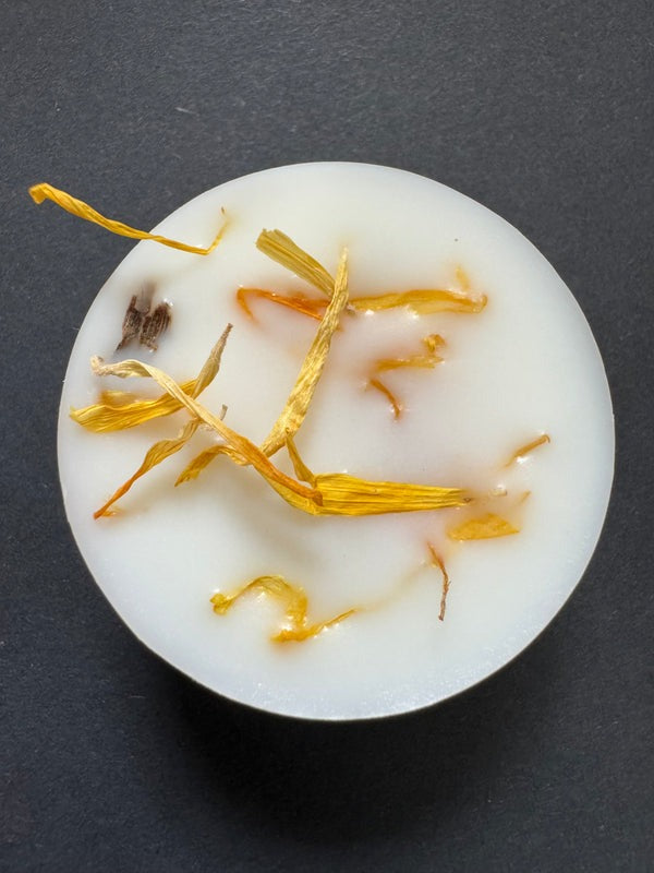 An image of the Hollie Tree Wax Melts