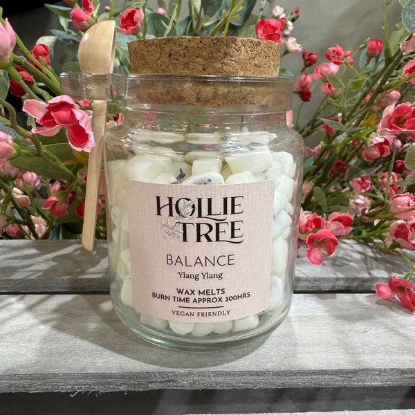 An image of the Hollie Tree Melting Pot Wax Melts - Ylang Ylang