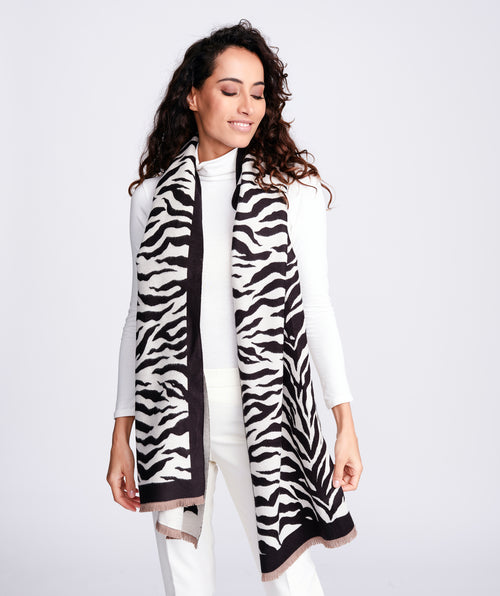 An image of the Pia Rossini Jax Scarf