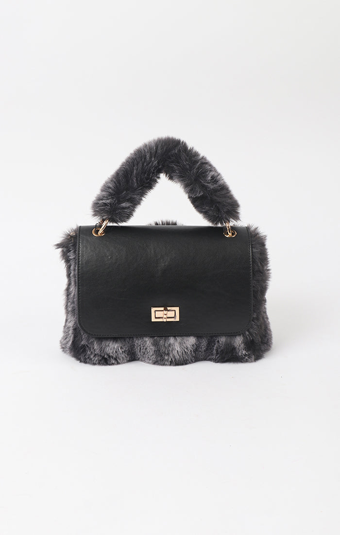 An image of the Pia Rossini Bag