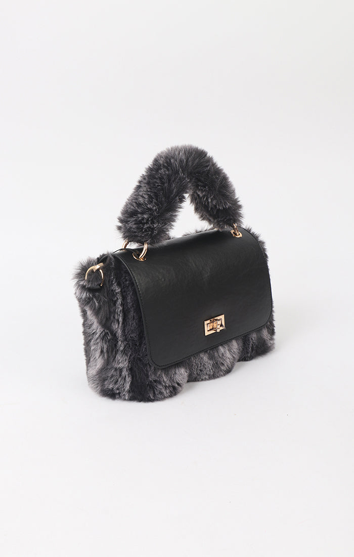 An image of the Pia Rossini Bag