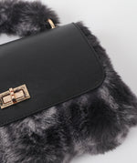 An image of the Pia Rossini Keeva Bag