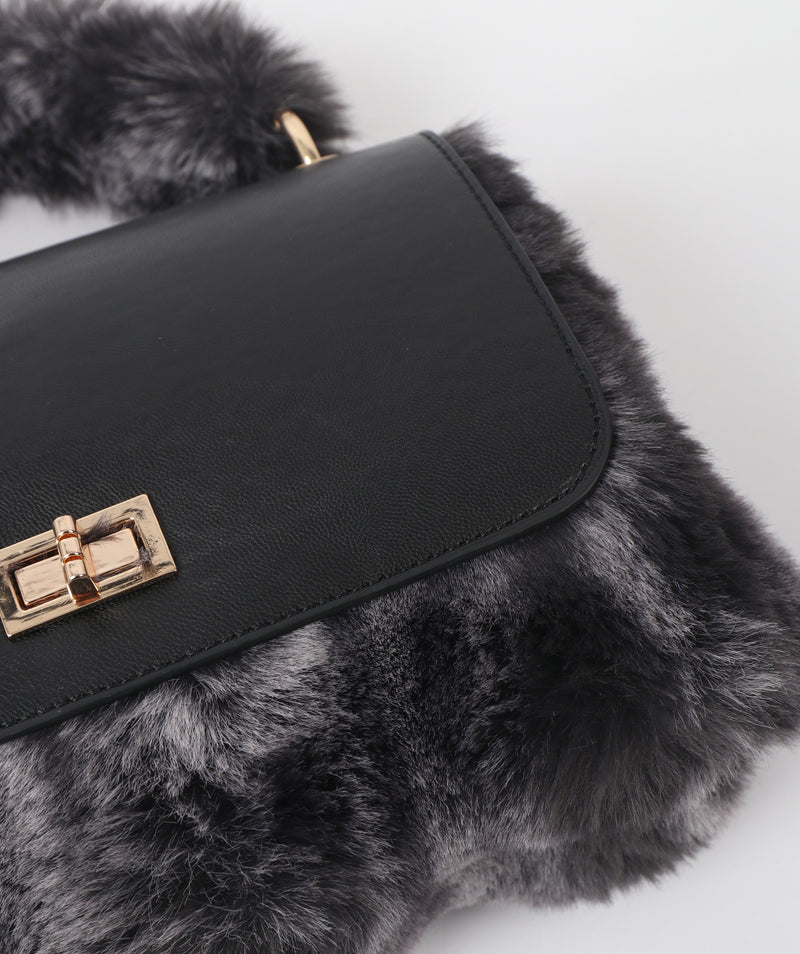 An image of the Pia Rossini Keeva Bag