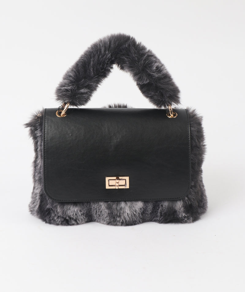 An image of the Pia Rossini Keeva Bag