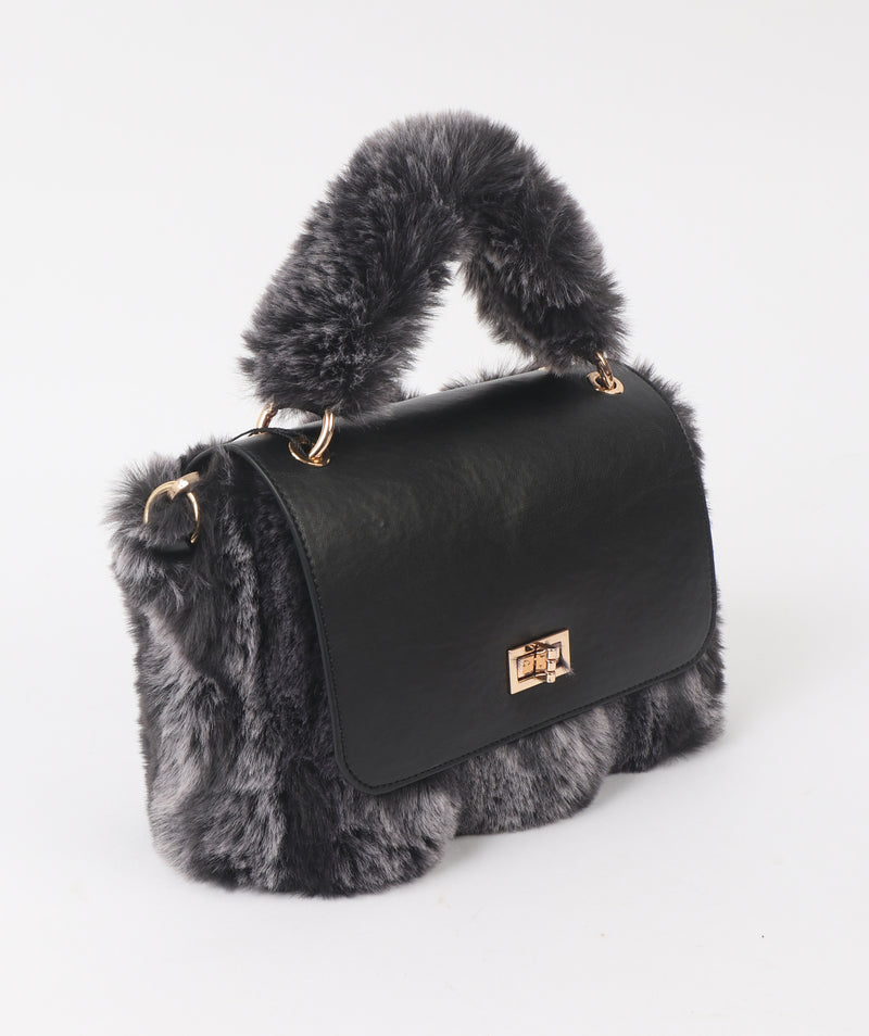 An image of the Pia Rossini Keeva Bag