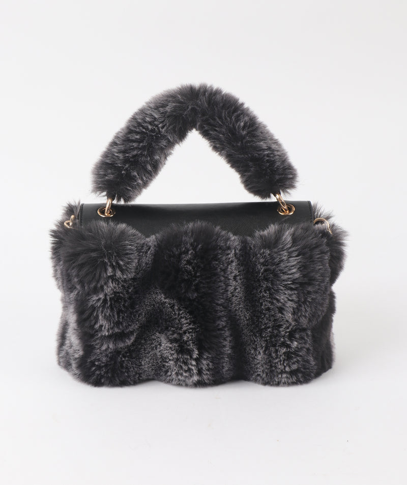 An image of the Pia Rossini Keeva Bag