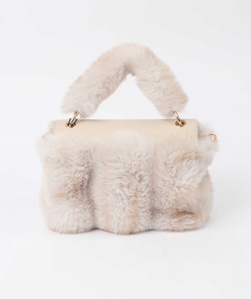 An image of the Pia Rossini Keeva Bag