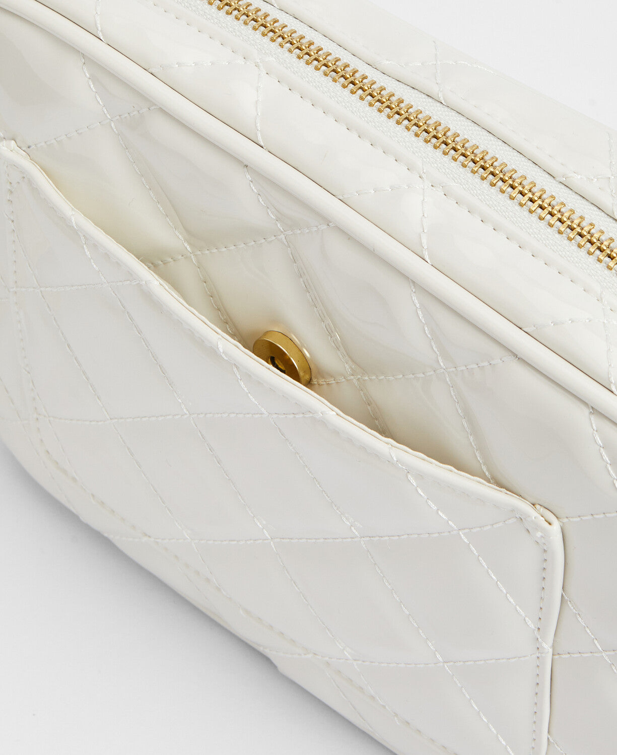 An image of the Barbour International Quilted Sloane Bag
