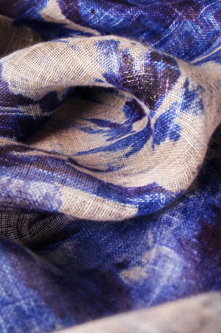An image of the Powder Linen/Cotton Mix Scarf
