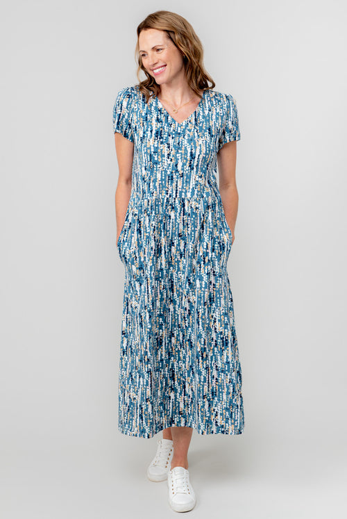 An image of the Lily & Me Summer Midi Dress