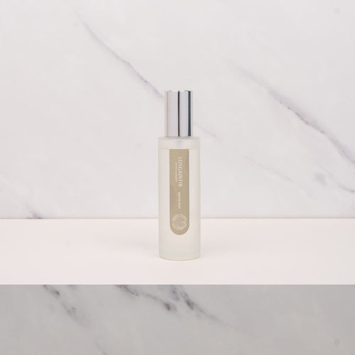 An image of the Essence of Harris Room Mist