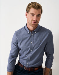 An image of the Crew Clothing Puppytooth Oxford