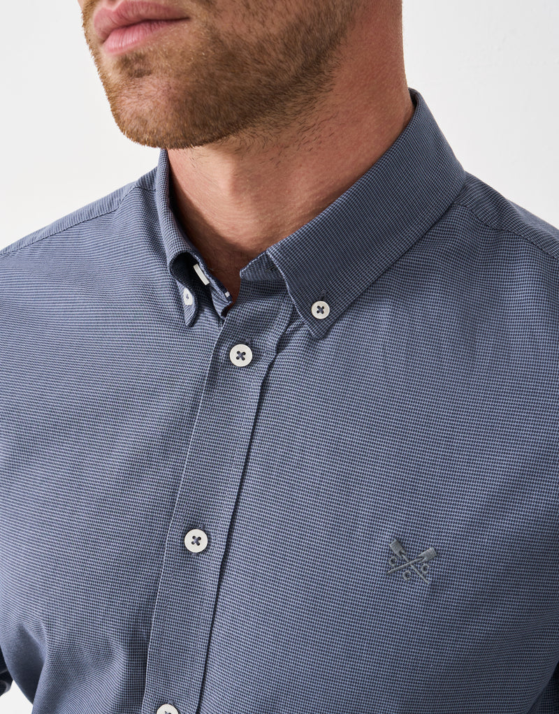 An image of the Crew Clothing Puppytooth Oxford
