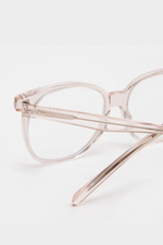 GLAS Maya Readers. Oversized fit reading glasses with an bold acetate frame in the colour rose quartz.