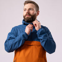 An image of the Mac in a Sac Nomad Kagoul