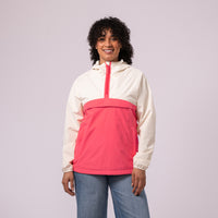 An image of the Mac in a Sac Nomad Kagoul