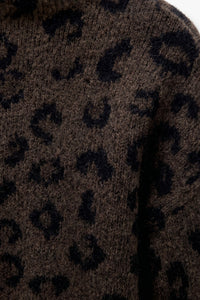 Knitted Pullover