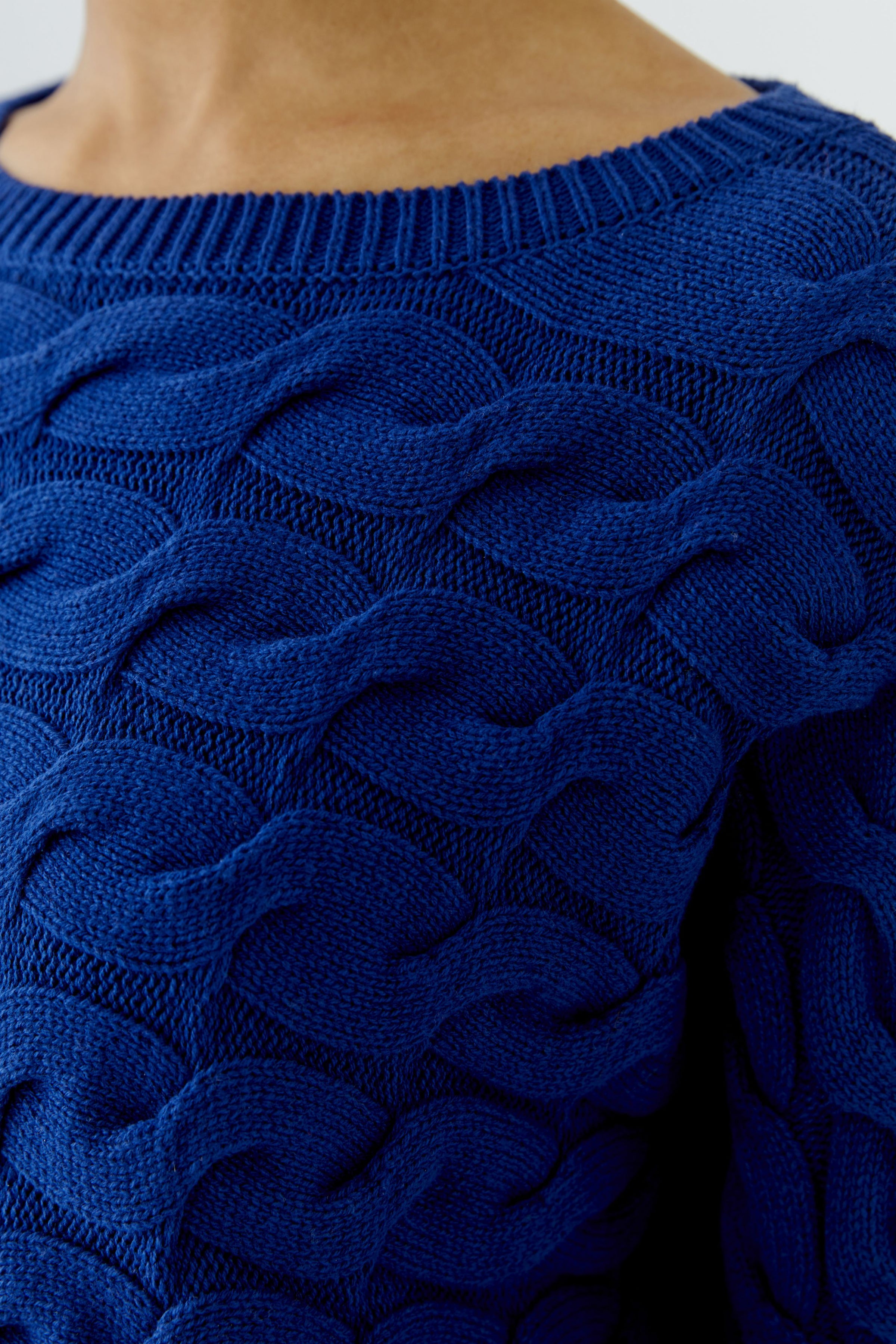 Knitted Pullover