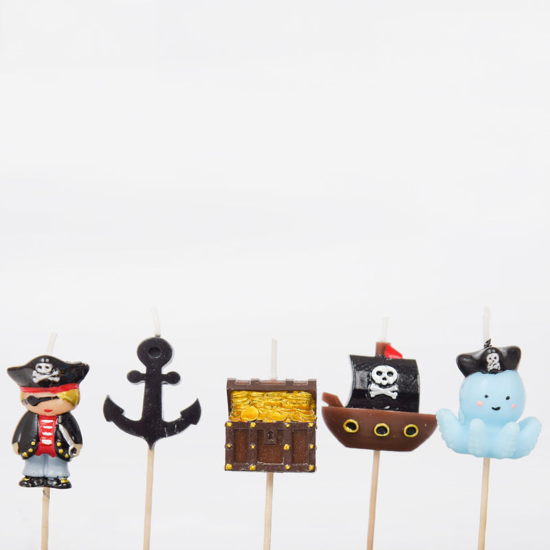 An image of the Smiling Faces Pirate - Candles Set