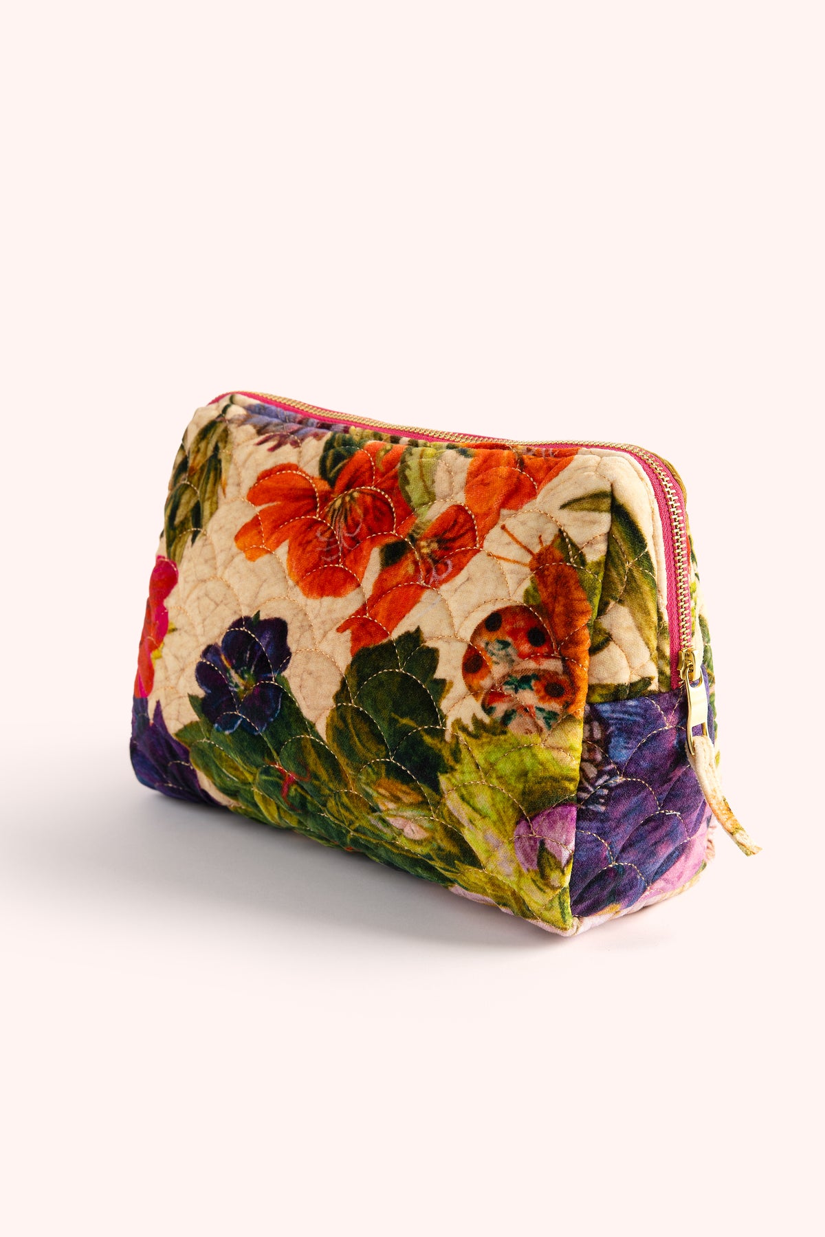An image of the Powder Quilted Washbag - Cream Posy