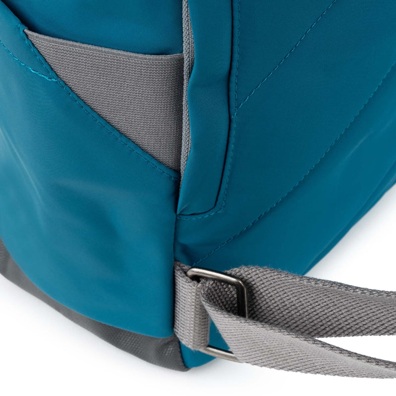 An image of the ROKA London Canfield B Backpack