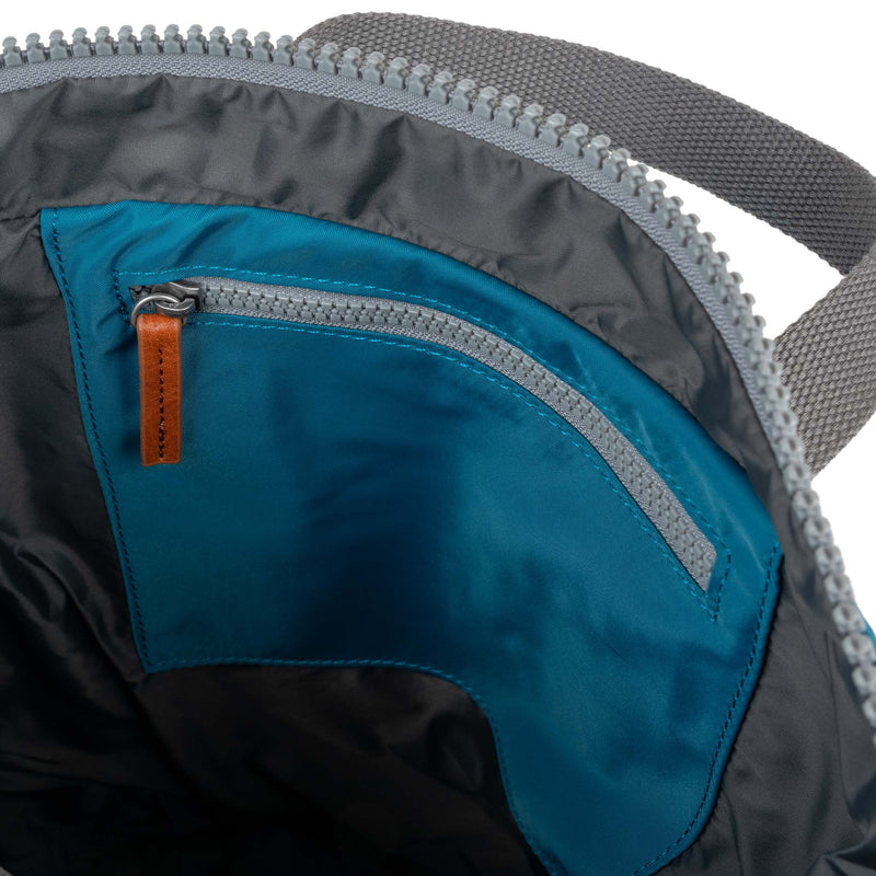 An image of the ROKA London Canfield B Backpack