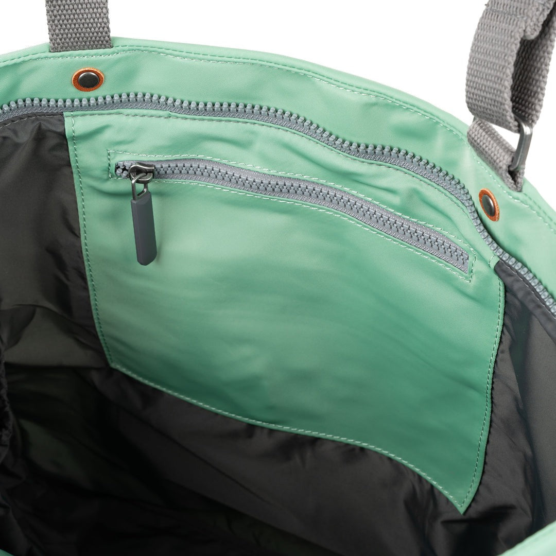 An image of the ROKA London Trafalgar B Medium Recycled Nylon