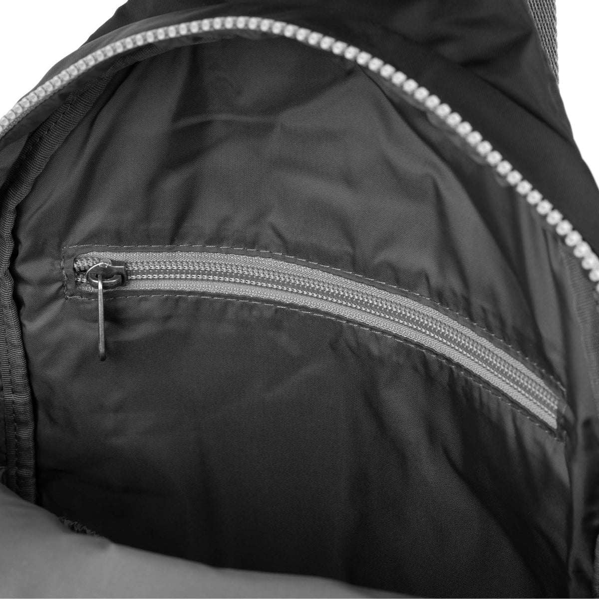 An image of the ROKA London Willesden M XL Recycled Nylon Black