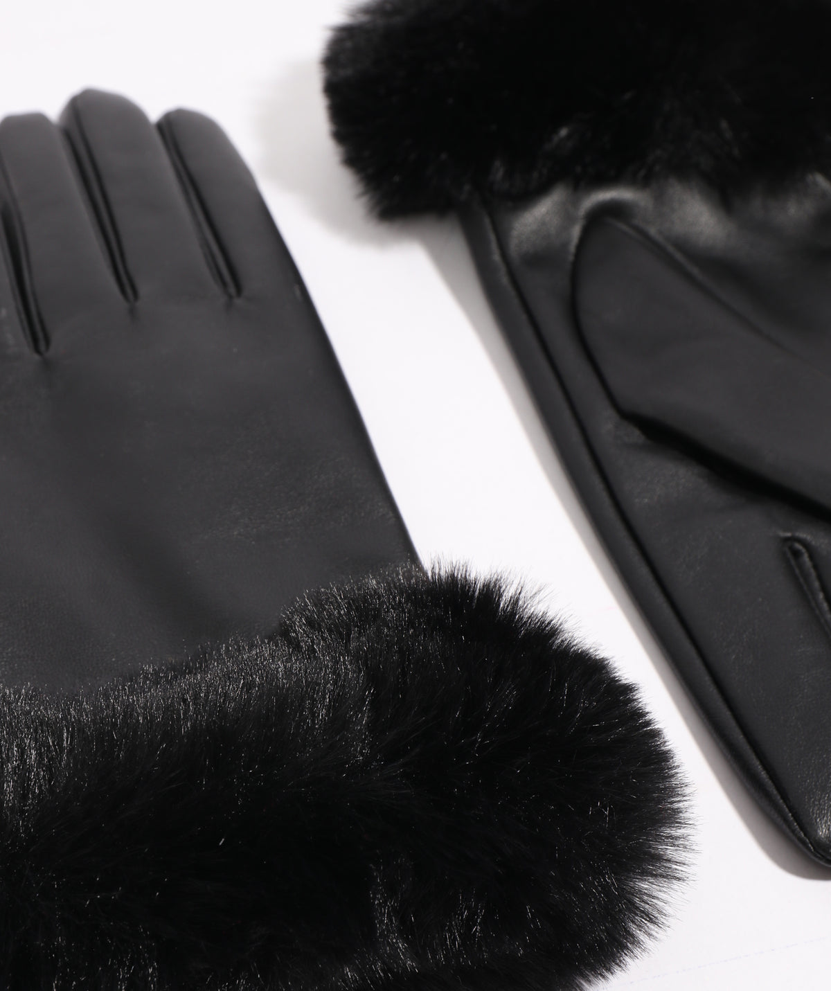 An image of the Pia Rossini Roma Gloves