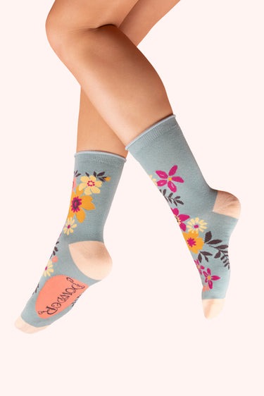 An image of the Powder Floral Spray Ankle Socks - Ice