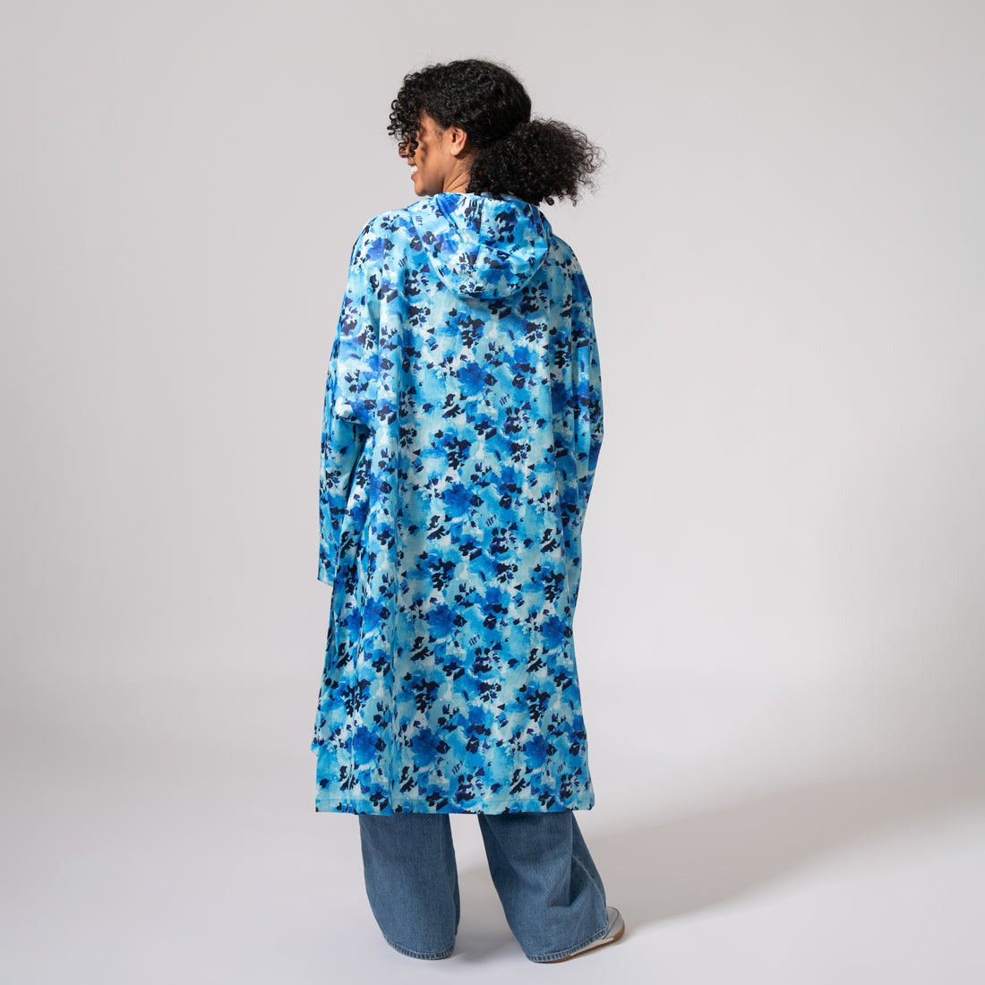 An image of the Mac in a Sac Festival Poncho