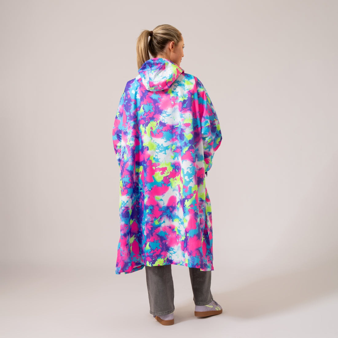 An image of the Mac in a Sac Festival Poncho