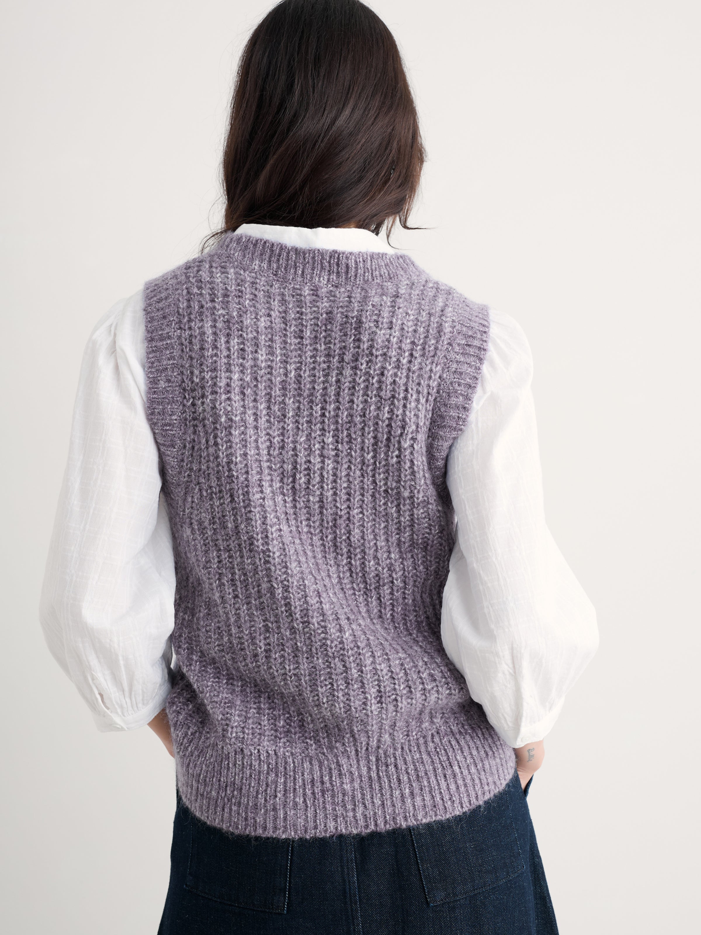 An image of the Seasalt Sand Thistle Vest