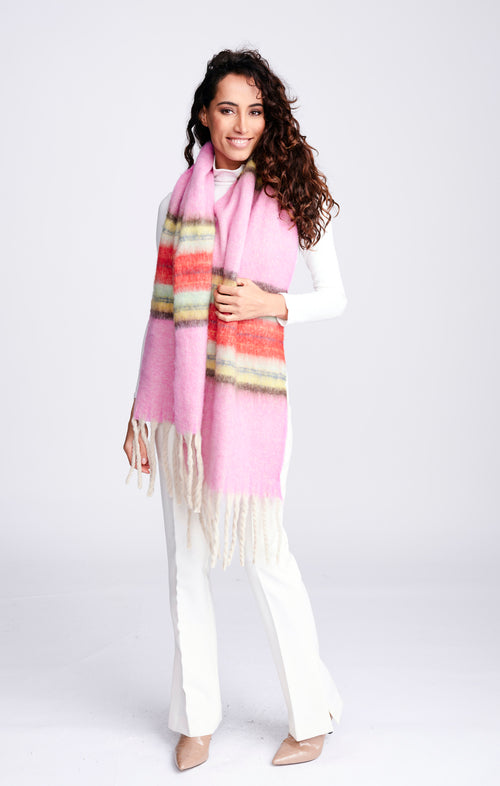 An image of the Pia Rossini Scarf