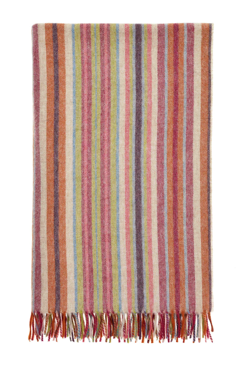 An image of the Bronte by Moon Santa Cruiz Merino Throw