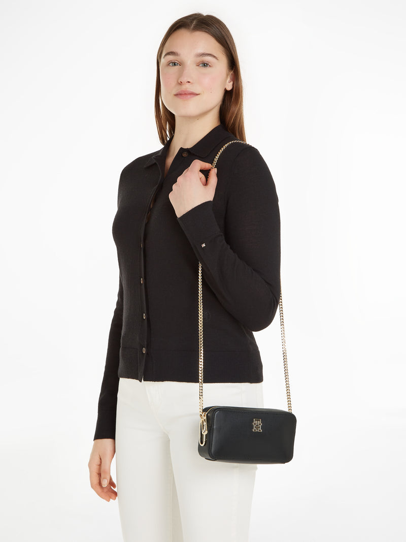 An image of the Tommy Hilfiger Timeless Chain Camera Bag