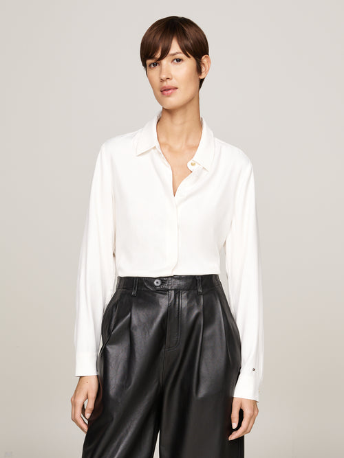 An image of the Tommy Hilfiger Metal Flag Relaxed Fit Shirt