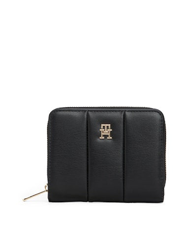 An image of the Tommy Hilfiger Icon Medium Quilted Purse