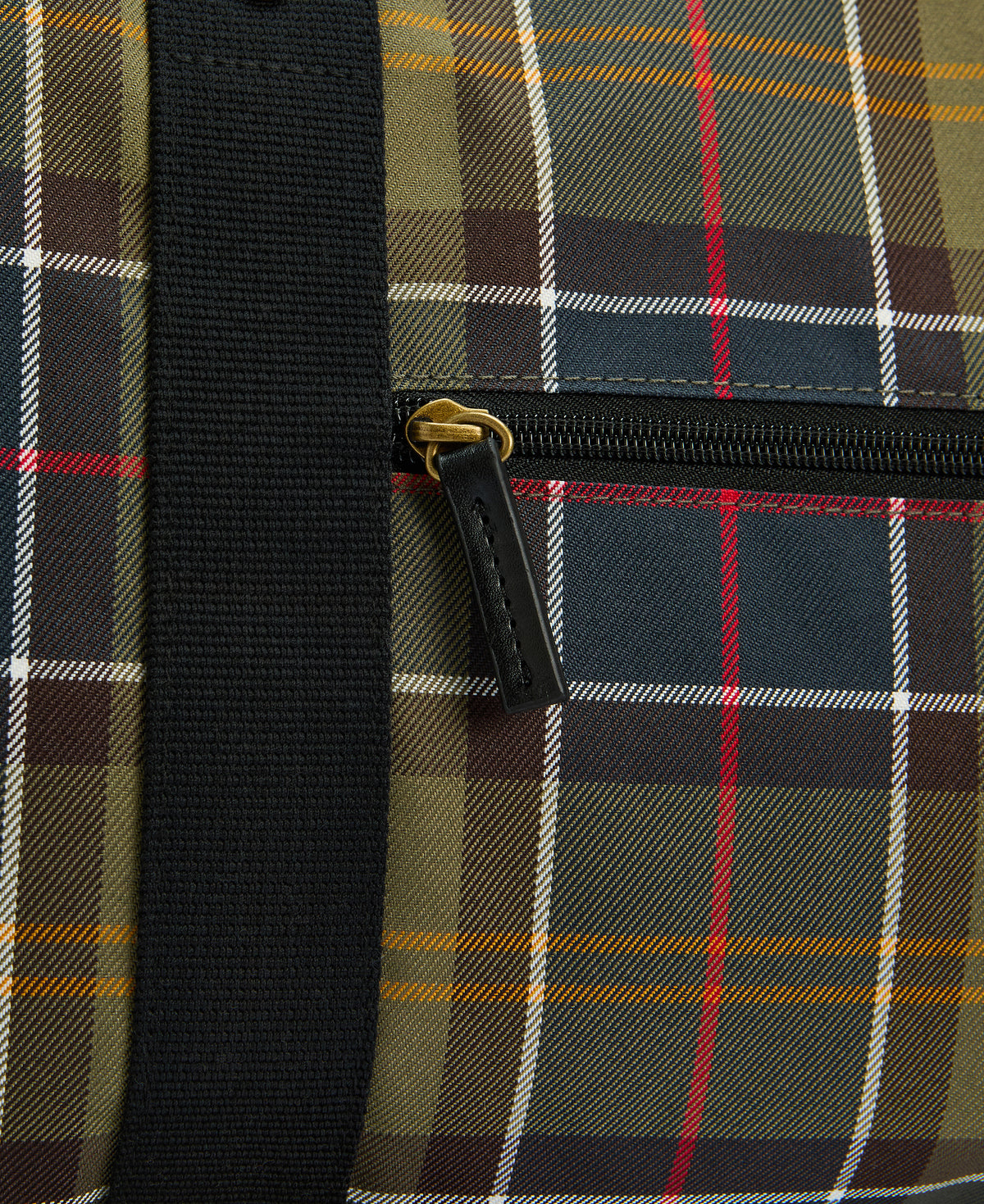 An image of the Barbour Torridon Taran Holdall